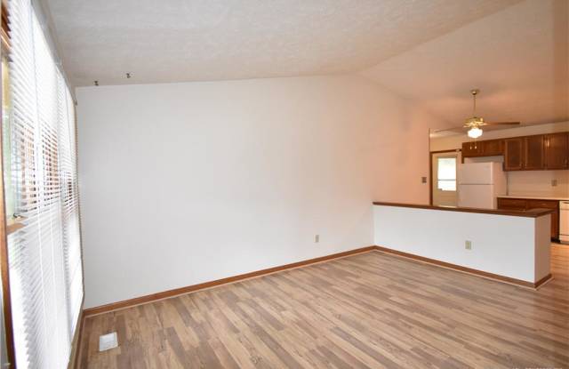 909 Edenwood Drive Gallery 3
