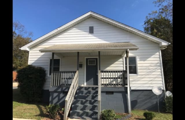 402 Parker Avenue - 402 Parker Avenue, Mooresville, NC 28115
