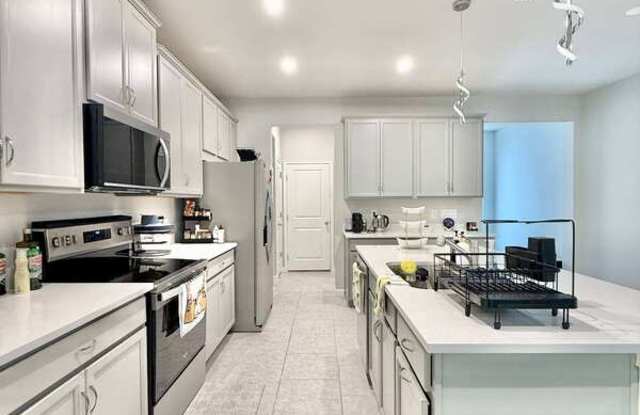 1124 Creek Valley Court - 1 Gallery 3