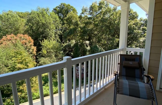 40 Hyannis Drive Apt 402 - 40 Hyannis Drive, Buncombe County, NC 28804