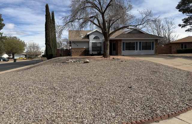 1415 PLAZA SECA -- photos photos