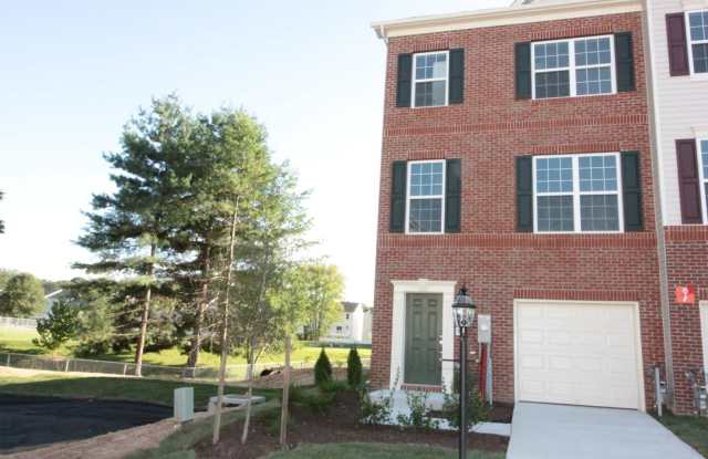 7478 TANYARD KNOLL Lane - 7478 Tanyard Knoll Lane, Pasadena, MD 21060