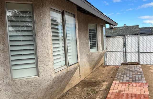 15929 Cactus Street - 15929 Cactus Street, Hesperia, CA 92345