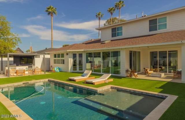 3940 E MULBERRY Drive Gallery 1