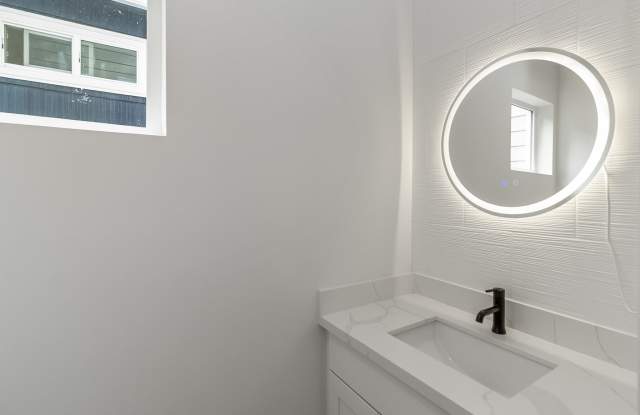11517 5th Avenue Northeast - B Gallery 4