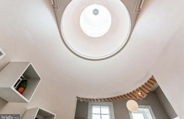 225 W TULPEHOCKEN Street unit: 2R - 225 West Tulpehocken Street, Philadelphia, PA 19144