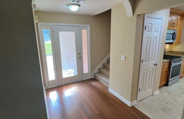 Gorgeous Ranch 4 bedroom 2 bath home in Lawrenceville Gallery 4