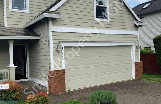 A beautiful 2-story single house in Clackamas. photos photos