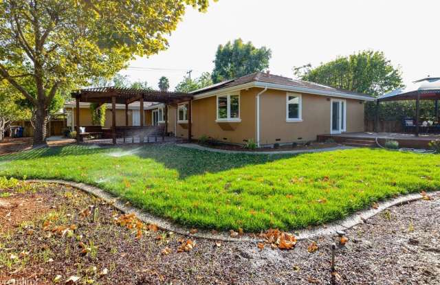 18597 Devon Avenue Gallery 3