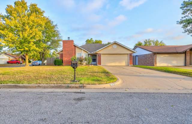 3 Bed 2 Bath in OKC! - 7541 Northwest 115th Street, Oklahoma City, OK 73162