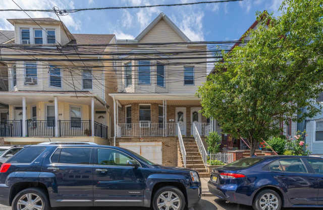 61 46TH ST photos photos