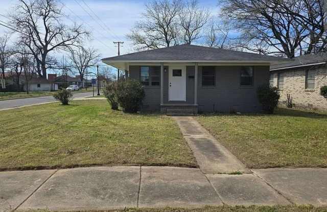 701 N Cedar Street photos photos