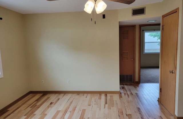 102 N 14th Street Gallery 4