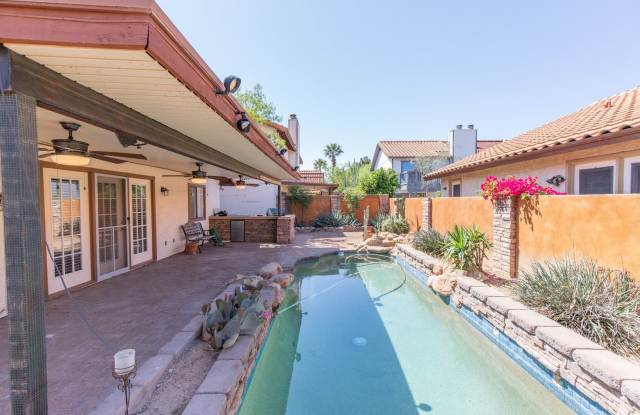 Gorgeous 3 Bedroom with Oasis Backyard in Dobson Ranch photos photos