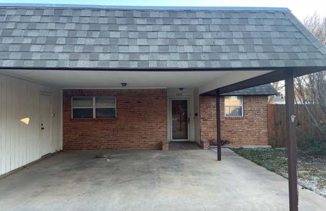 2 bedroom duplex! 2 bath, 2 car carport photos photos