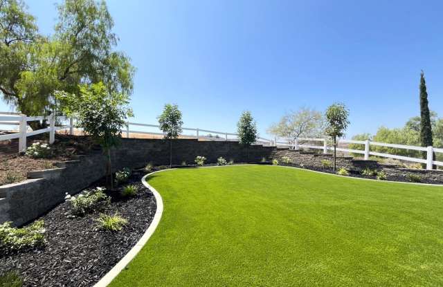 VIEWS VIEWS VIEWS!! BRAND NEW CONSTRUCTION EXECUTIVE HOME 4+2 AVAILABLE NOW! photos photos