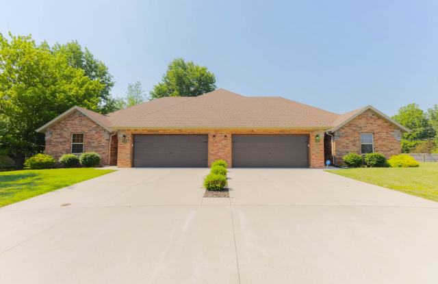 NEW LUXURY DUPLEX in the sought-after Southwest area of Springfield! photos photos