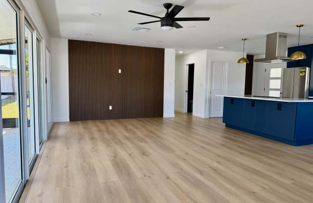 3930 East Eden Roc Circle photos photos