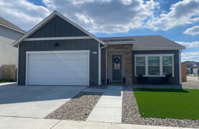 3 Br 2 BA with 1 flex room available photos photos