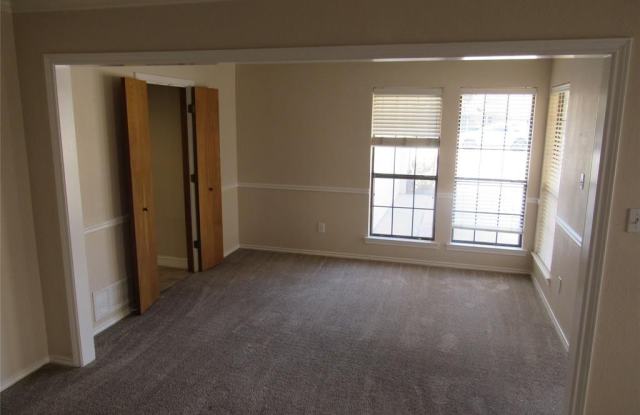 4908 Timberview Drive Gallery 4