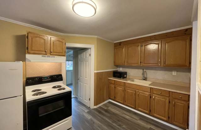 636 W Gray St - 636 West Gray Street, Elmira, NY 14905