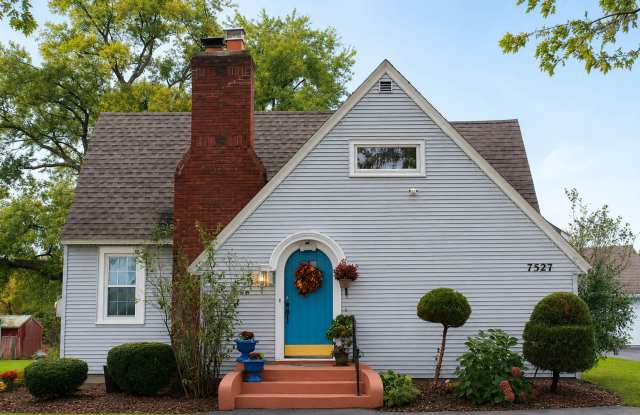 Renovated Single Family House in Liverpool photos photos