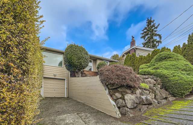 Updated 2bed/1bath Home with Attached Garage in Fremont!! - 222 Northwest 49th Street, Seattle, WA 98107