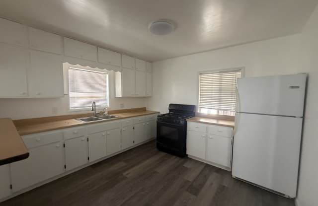 1241 Wilson Avenue Gallery 2