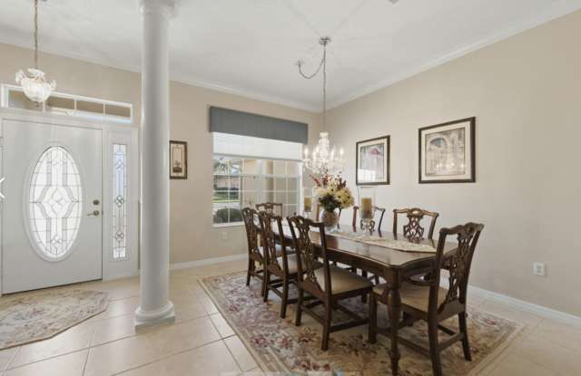 For Rent |Active 55+ Spacious 3BR Home in Candler Hills at On Top of the World – Private Cul-de-Sac Location Gallery 3
