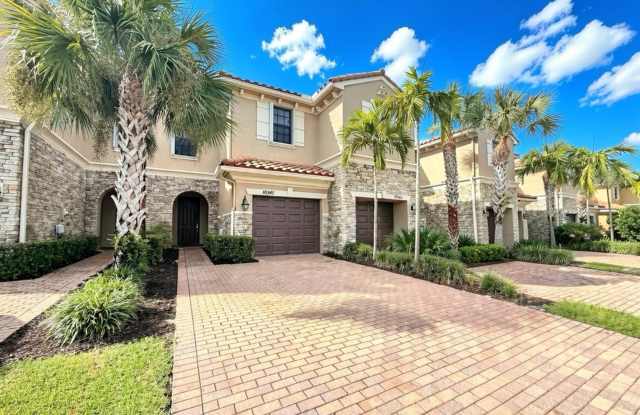 10361 WELLINGTON PARC Drive Gallery 2