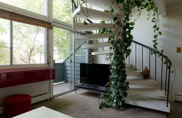 Cozy 1B/1B Condo off Canyon in Downtown Boulder - Available May 8! photos photos