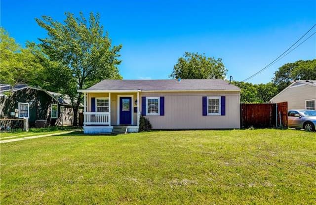 222 Larry Drive - 222 Larry Drive, Irving, TX 75060