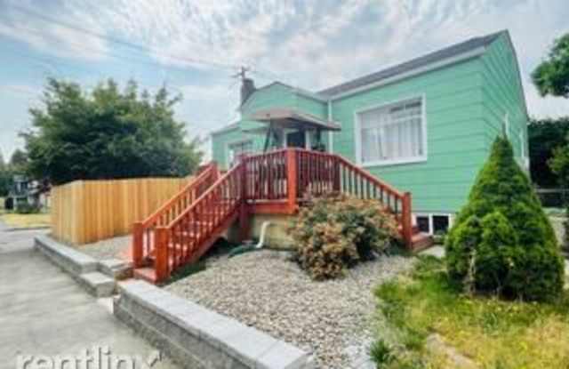 2132 SE Reedway st - 2132 Southeast Reedway Street, Portland, OR 97202