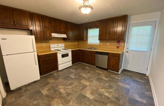8847 West Hills Court Gallery 4