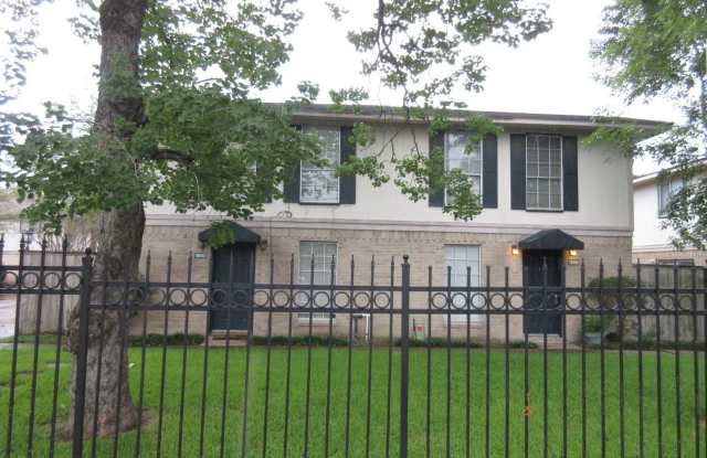 1908 UPLAND DR. Gallery 4