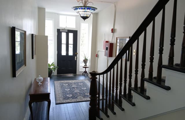 117-119 Water Street Gallery 2