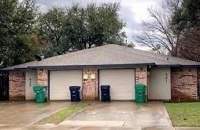 421 Gardenview Street - 421 Gardenview Street, Denton, TX 76207
