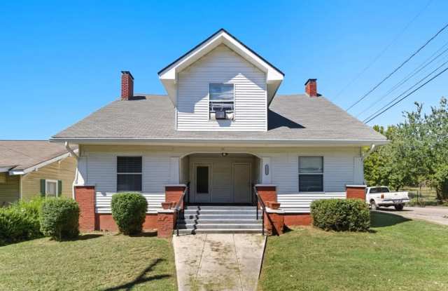 1939 McCalla Avenue - McCalla 4 Gallery 1
