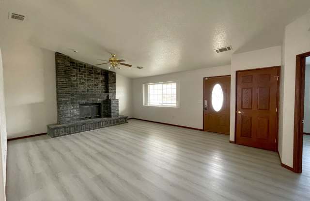 Charming Corner Home Located in North Cal City photos photos