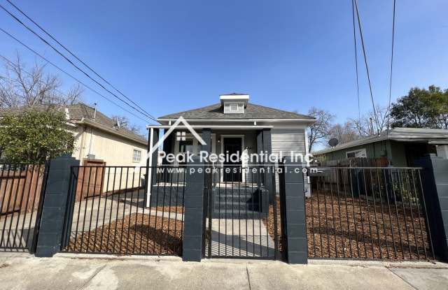 Charming 2bd/1ba House with Garage near UCD Med Center! Gallery 1