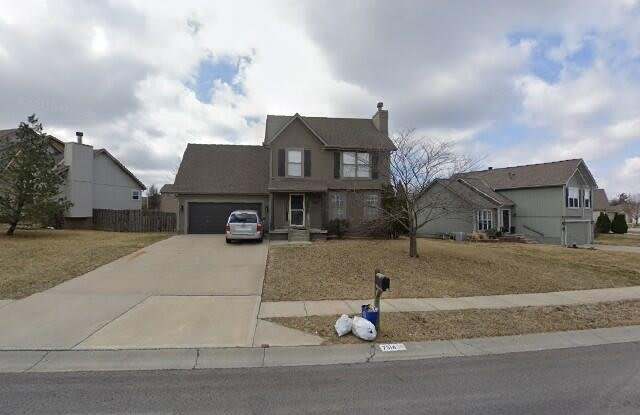 7514 N Lewis Avenue - 7514 North Lewis Avenue, Kansas City, MO 64158