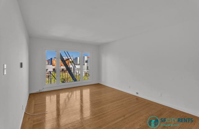 Marina: 2nd Floor Apartment near Presidio & Crissy Field w/ Optional Parking Gallery 3