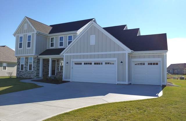 35371 Mineral Springs Blvd - 35371 Mineral Springs Blvd, Summit, WI 53066