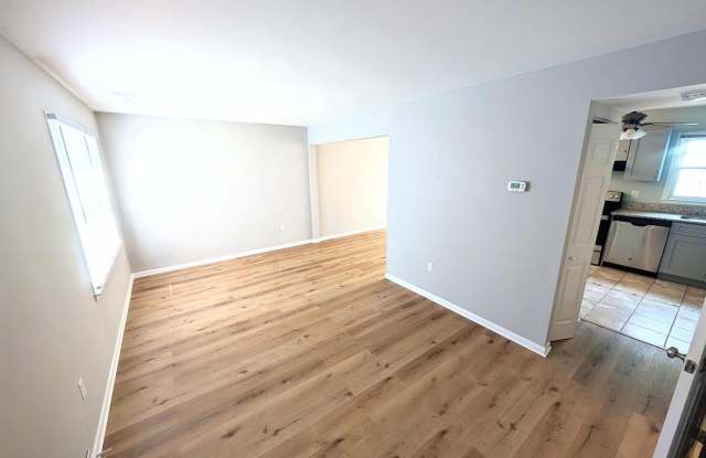 4164 HAMLIN Court Gallery 3