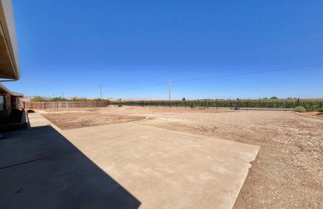 Huge Custom-Built 4-Bedroom, 3-Bath Country Home with RV Parking, and More Gallery 3