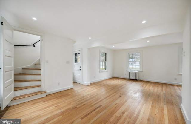 259 FARM ROAD Gallery 4