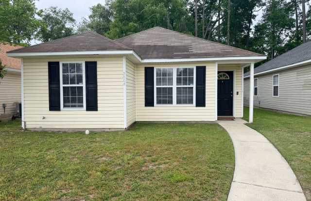 Charming 3BD/2B Home in Valdosta City Limits – Close to Moody AFB! photos photos Charming 3BD/2B Home in Valdosta City Limits – Close to Moody AFB! photos photos