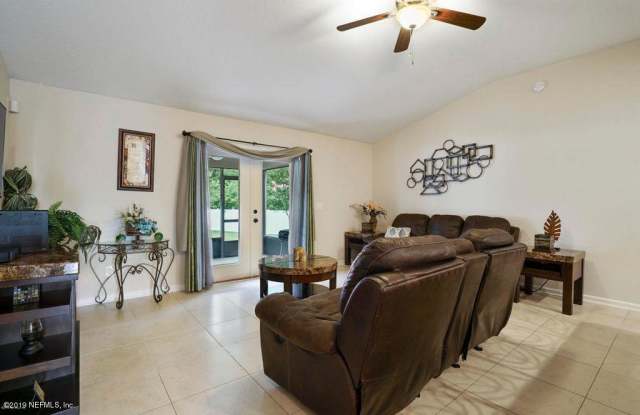 2424 CANEY OAKS DR E Gallery 4