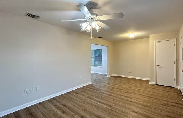 10527 HUNTERS POND Gallery 4