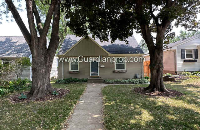 South Minneapolis Single Family Home, Garage, 2 Baths, Video Walkthrough photos photos